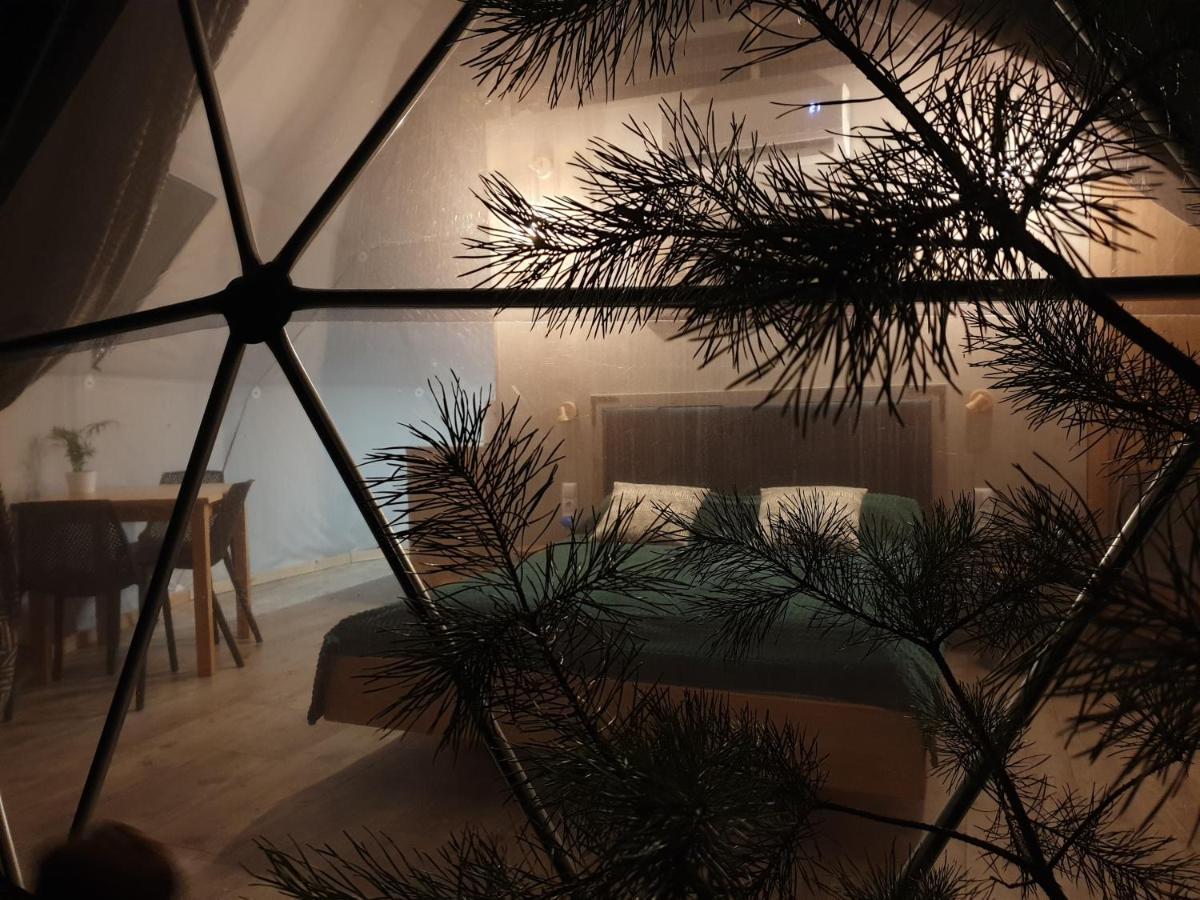 Hotel Podniebny Glamping Borsk Exterior foto