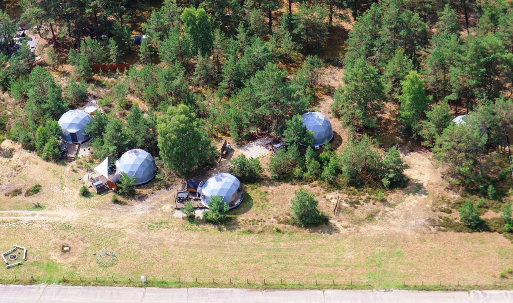 Hotel Podniebny Glamping Borsk Exterior foto
